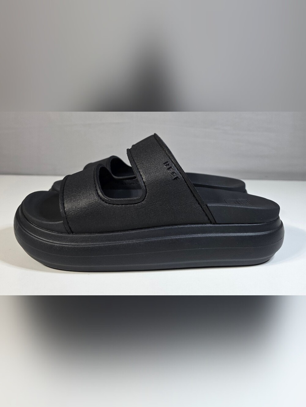 Reef Cushion Bondi 2-Bar slide sandals for women Size 9 - Picture 3 of 14